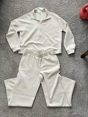 Cable and GaugeTwo-Piece Lounge Set